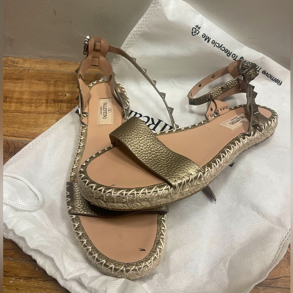 Valentino rockstud espadrilles metallic gold